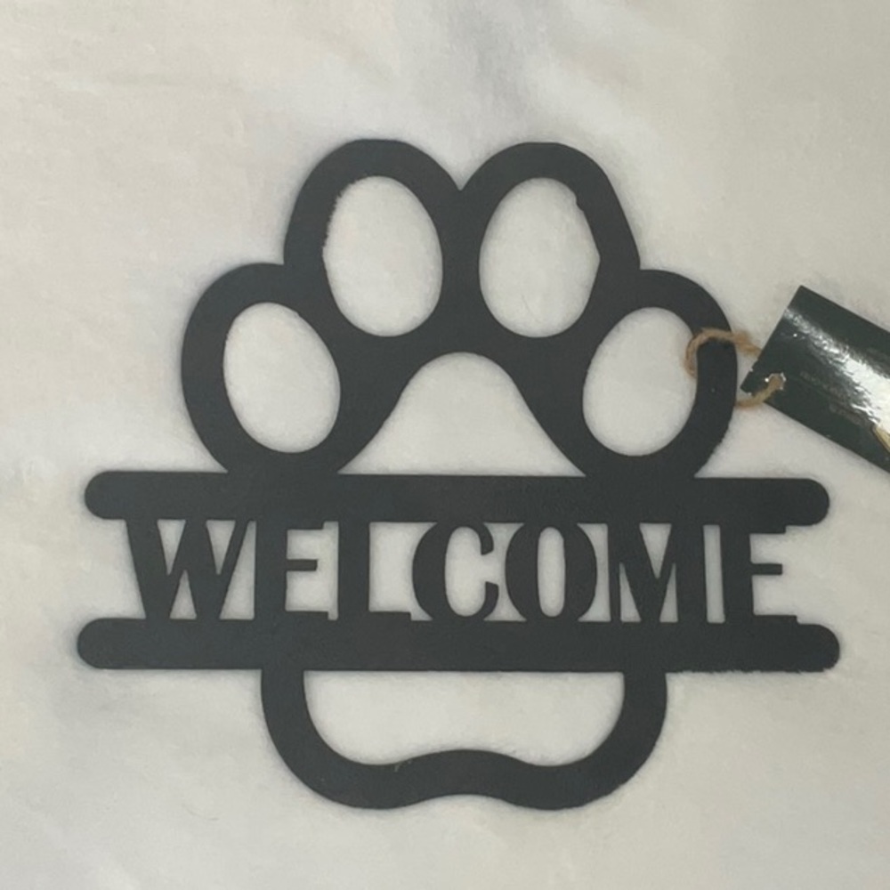 Metal Black Paw Print Welcome Sign